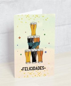 Postal: FELICIDADES (copas de cerveza)